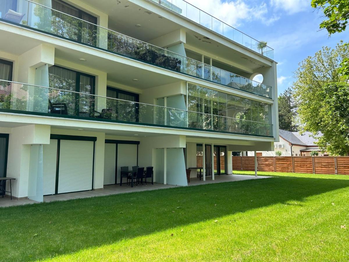 Villa Bauhaus Dream Deluxe T Siófok Exterior foto